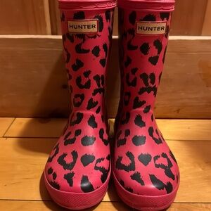 Pink cheetah animal print Toddler Hunter Rain boots. Used.